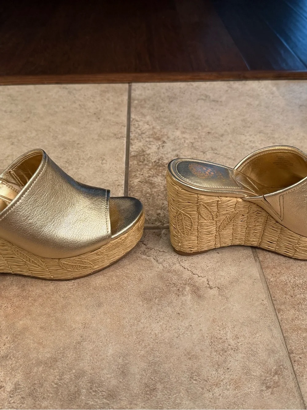 Vince Camuto, size 8 Gold Leather Slide Mules - Women's Open Toe Heels